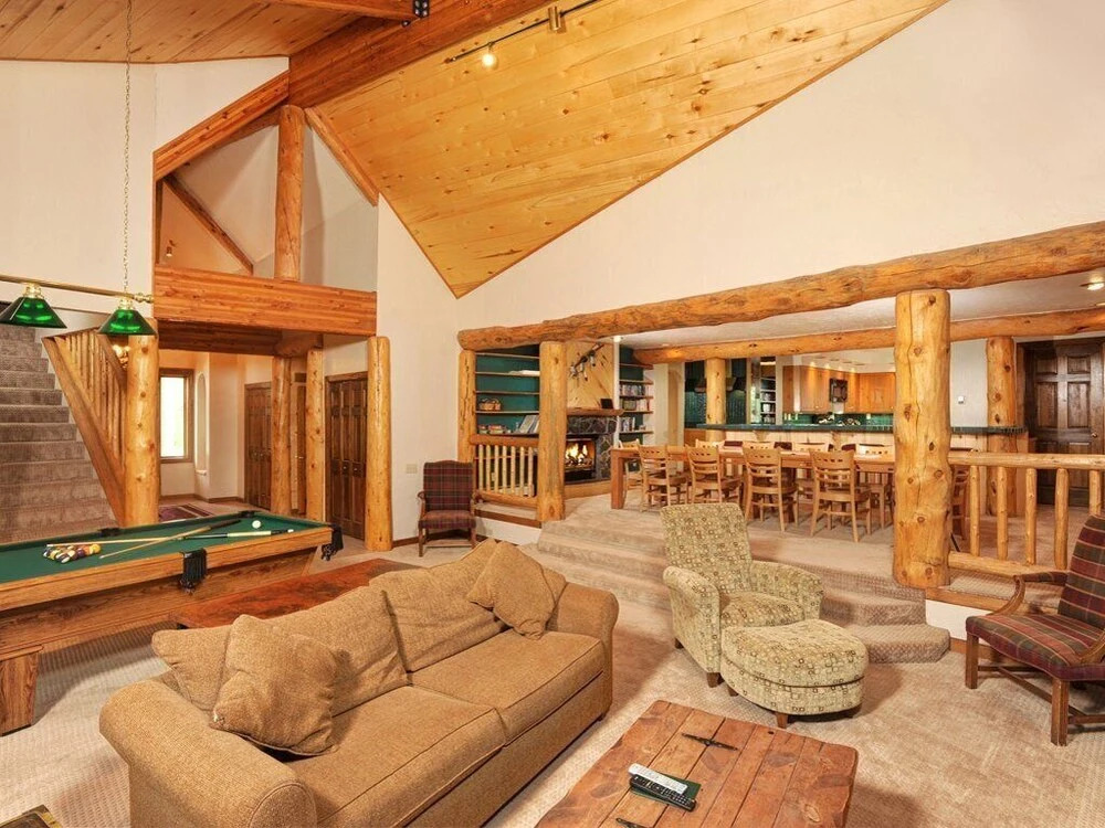 Blue Spruce House 7022