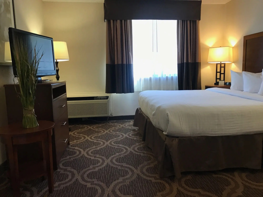 Ashmore Inn and Suites Lubbock