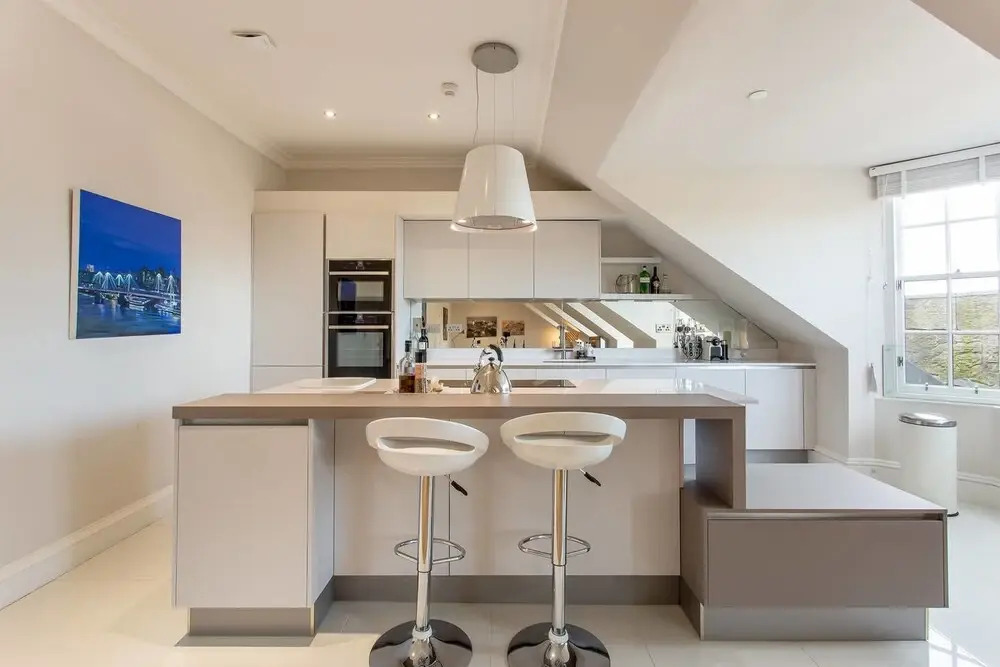 Heart of the City Luxury 3 Bedroom Apartment
