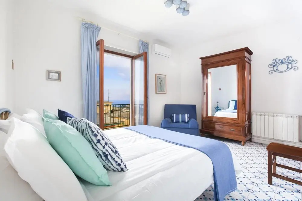 Apartment Miramare With Shared Pool Terraces and Internet Wi-fi