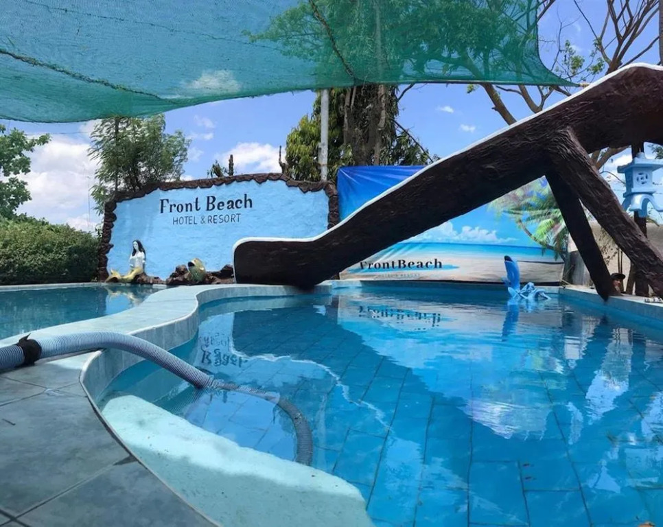 Front Beach Hotel & Resort