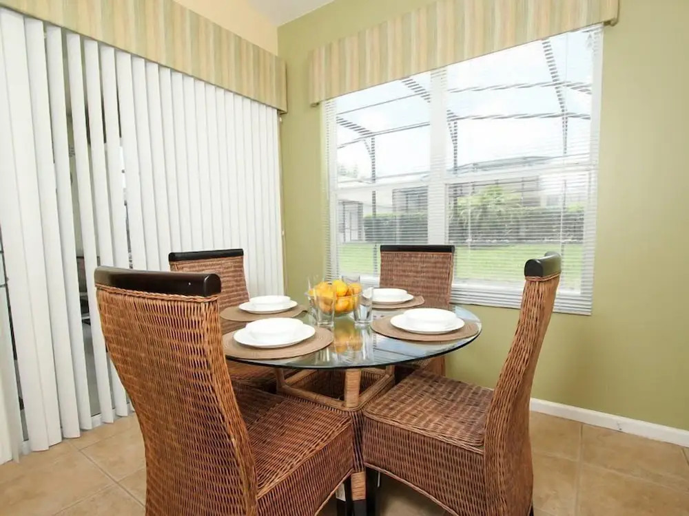 Spacious 4 Bed Pool Home Near Disney In Gated Resort