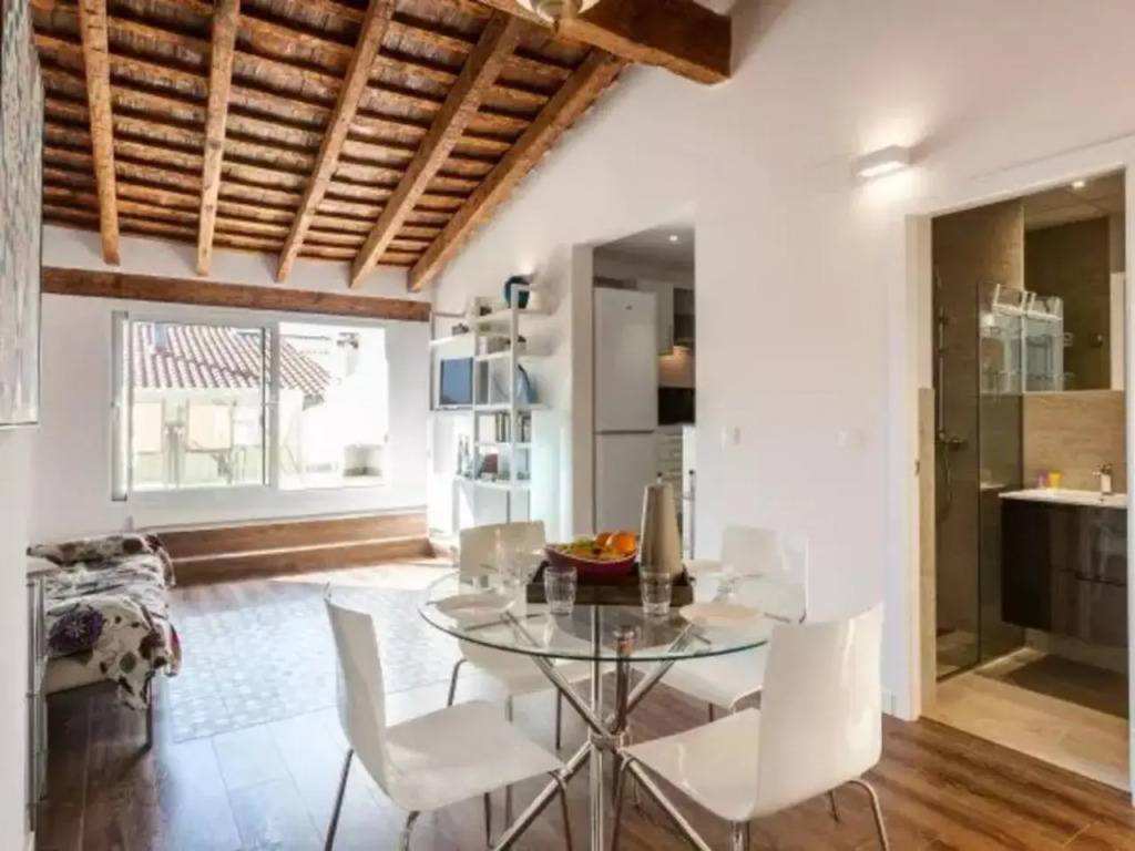 Center-2Br, 2Ba-Attic-Terrace,View, Wi-Fi, A/C