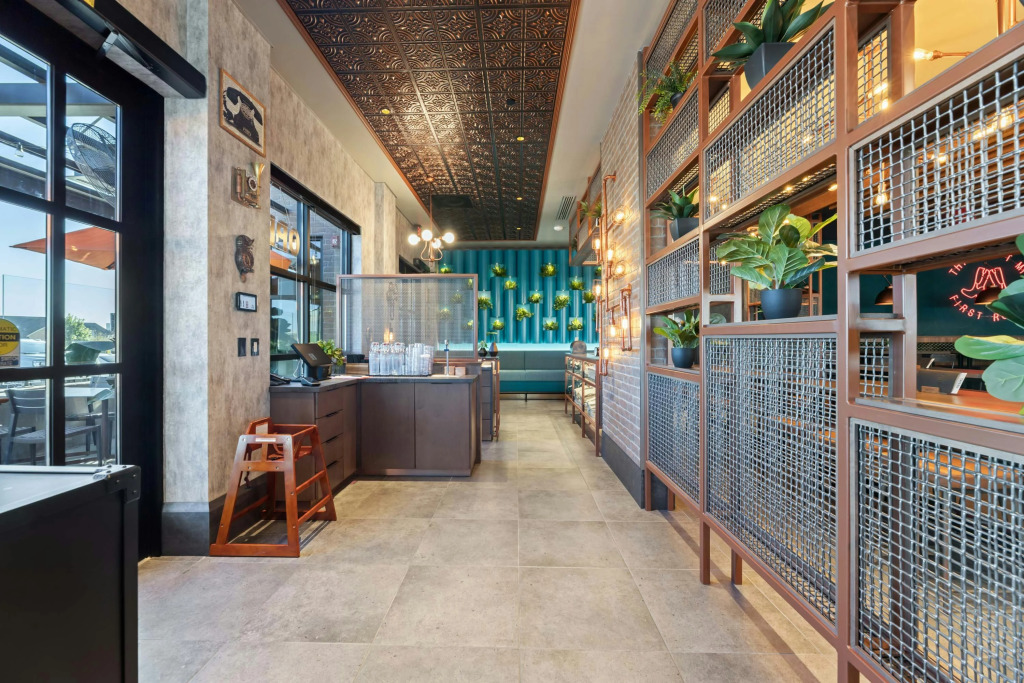 Sandman Signature Dallas Las Colinas Hotel & Suites