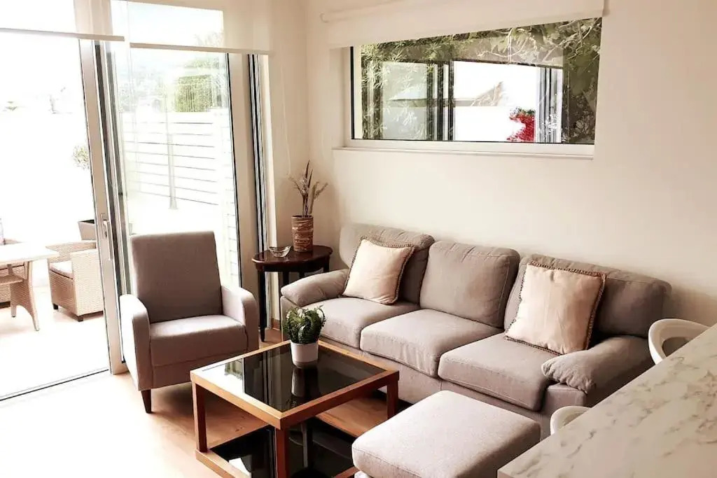 Family & Friends 4-Bedroom beach break!