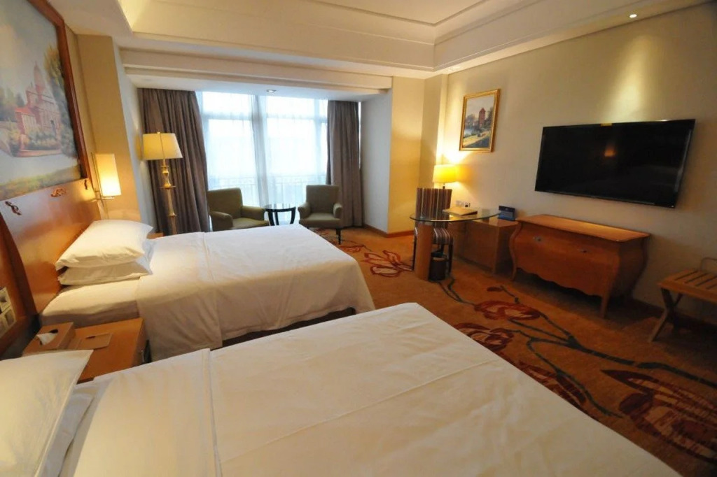 Vienna Royal Hotel (Beijing Miyun)
