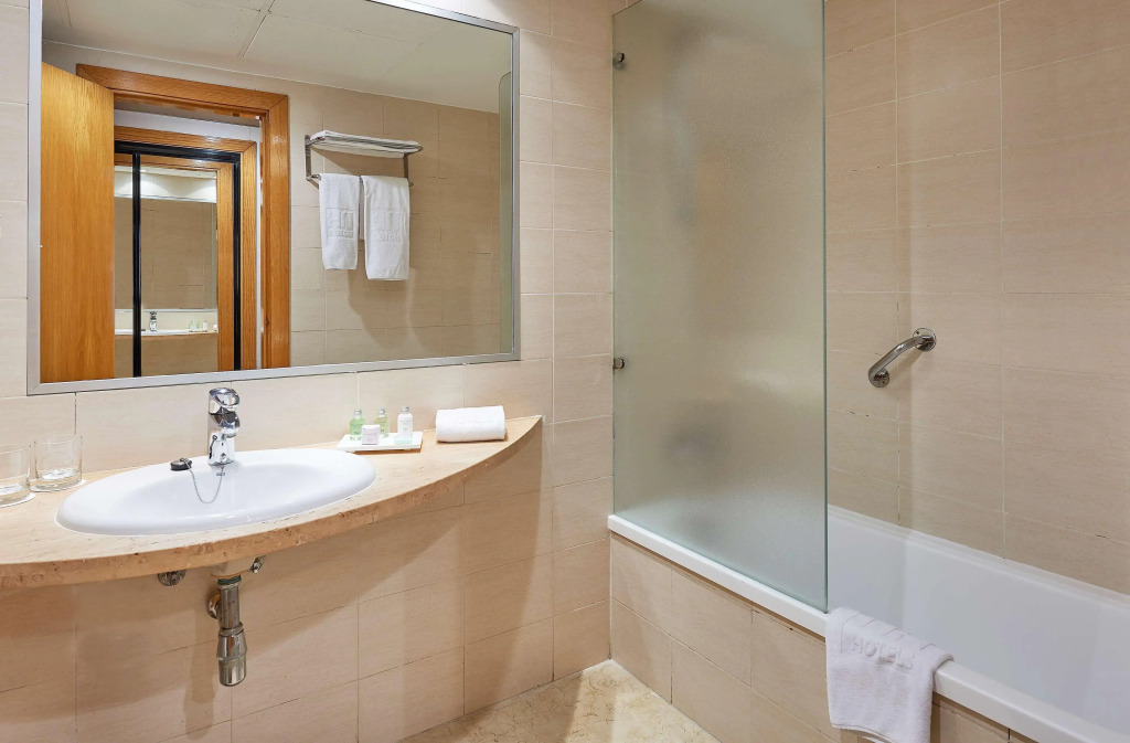 iStay by NH Ciudad de Valencia Hotel