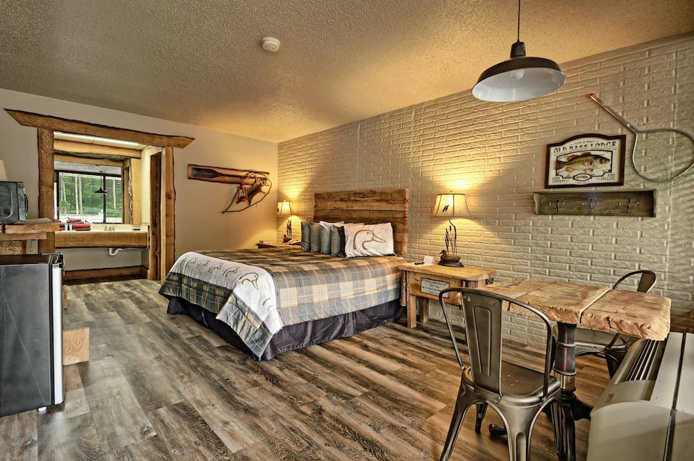 Stonegate Inn