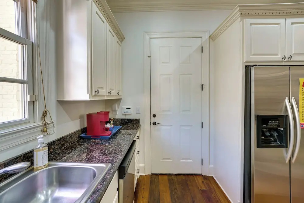 Large, Elegant Home u003c 2 Miles to Ole Miss
