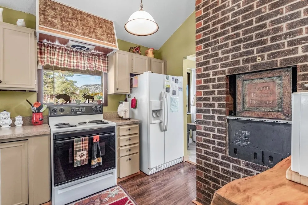 3 Elk - 4 Br Home