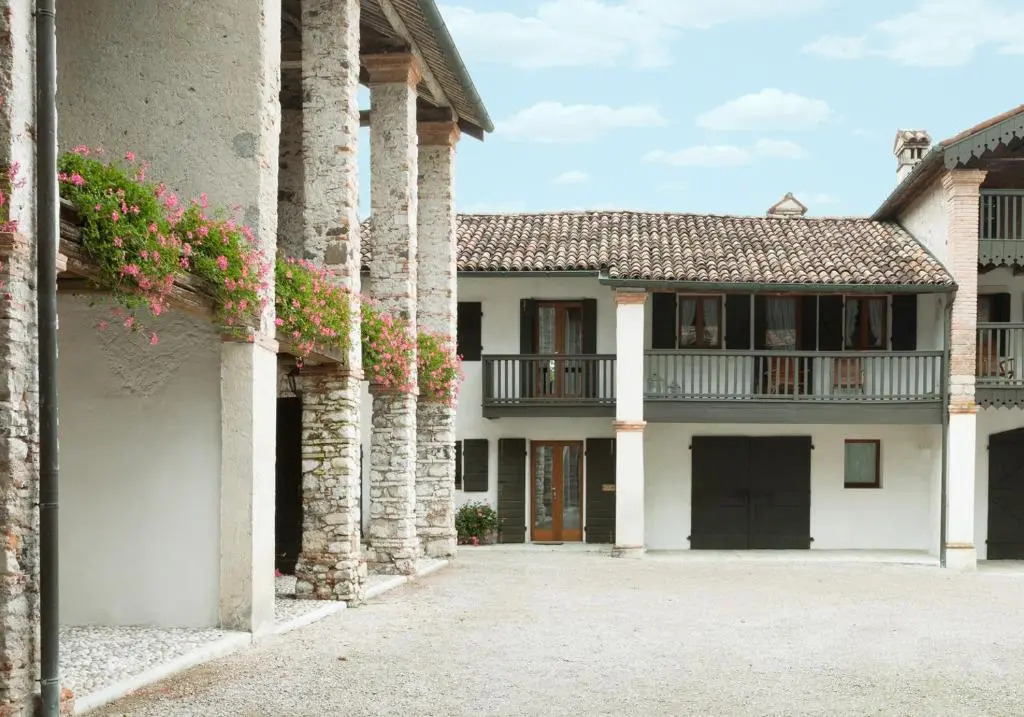 Colvago La Corte Spectacular Ancient Country House