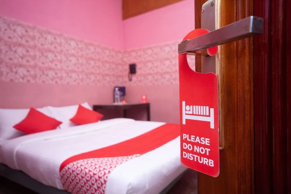 OYO 24053 Auro GP guest house