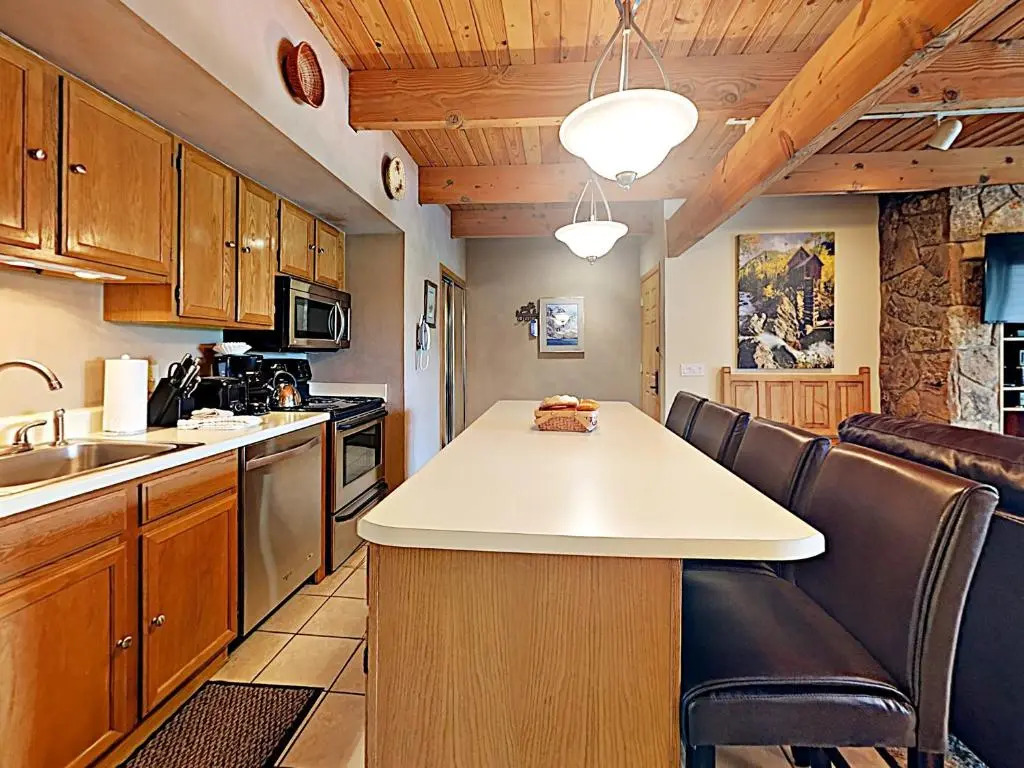 Timberline Condominiums 1 Bedroom Standard Unit B2B