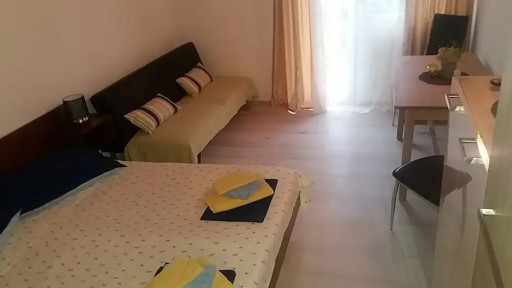 Apartments Carev 1293