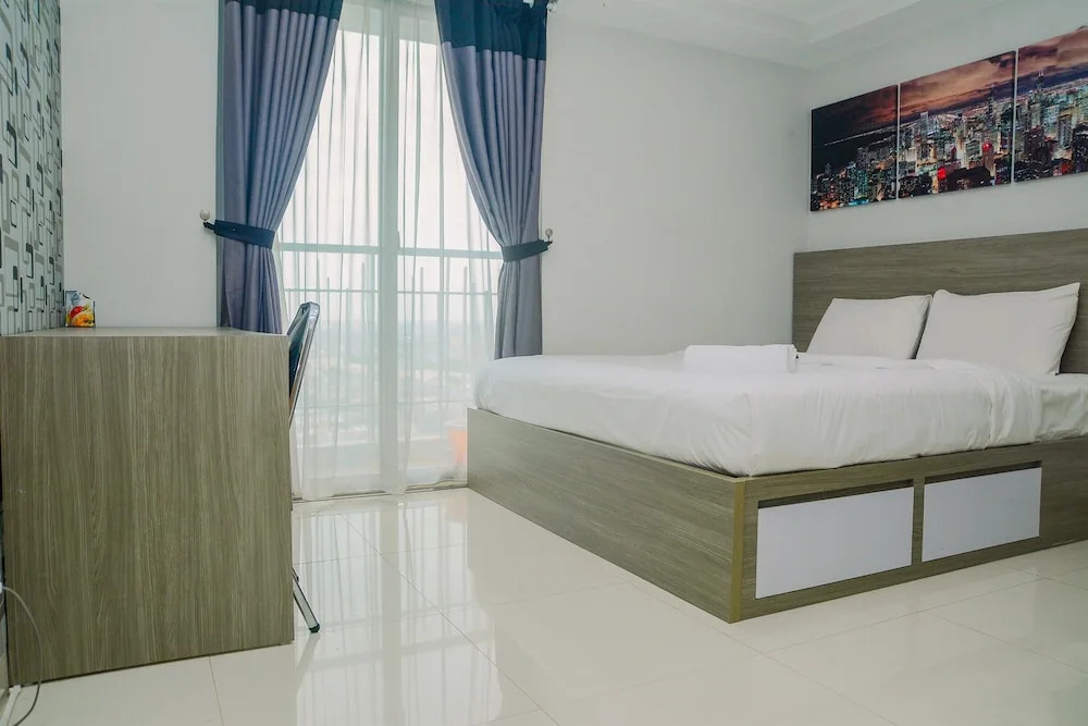 1BR at The Mansion Kemayoran Apartment with Sea View