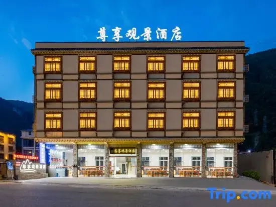 Luxury View Hotel
