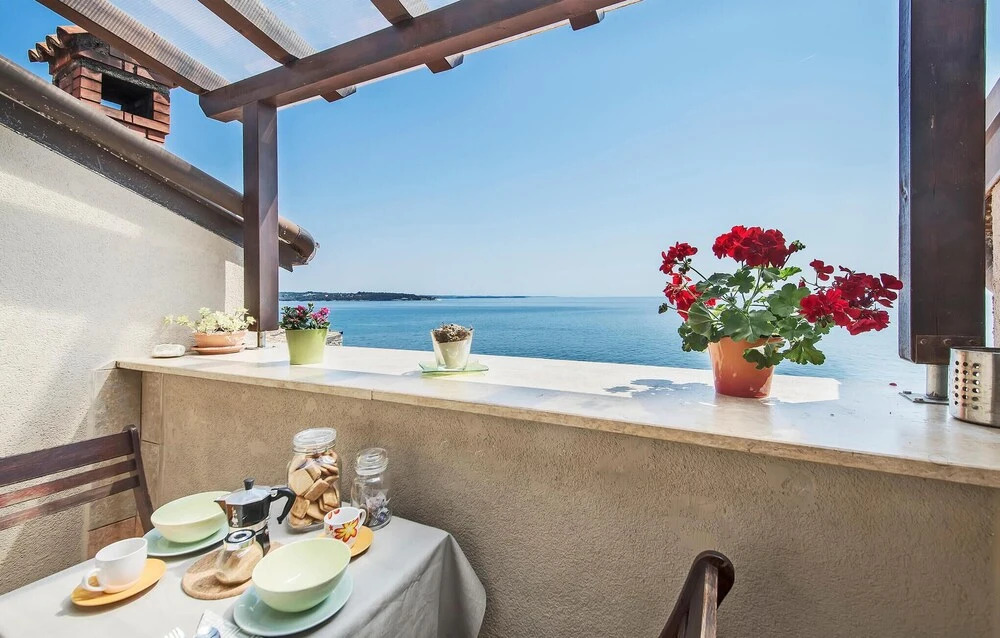 Nice Home in Novigrad With Wifi and 1 Bedrooms