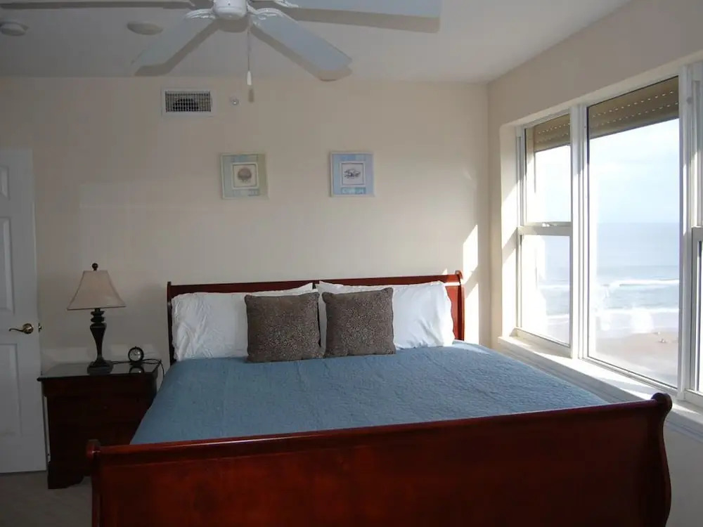 Dimucci TT 1108 3 Bedrooms 3 Bathrooms Condo