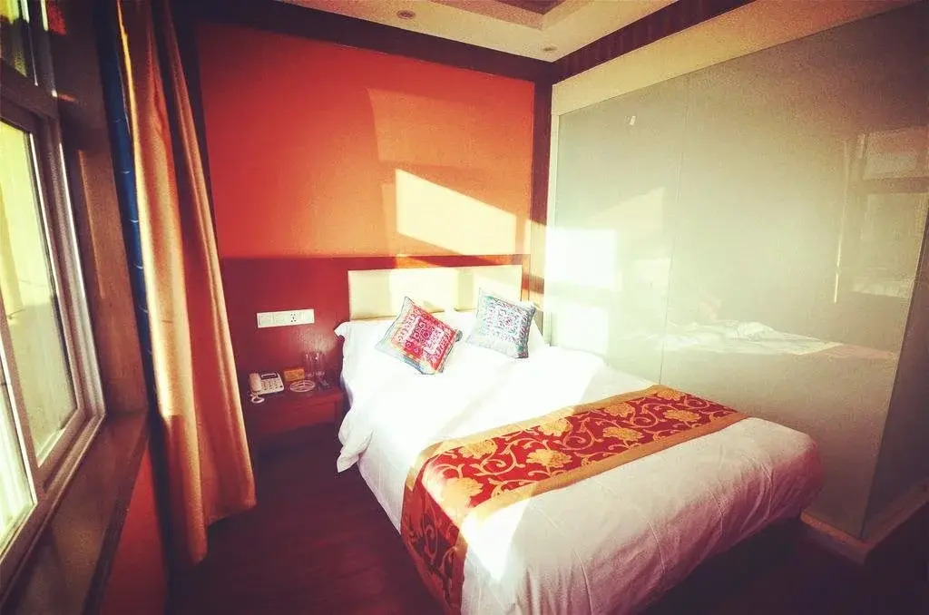 Ronglek Hostel