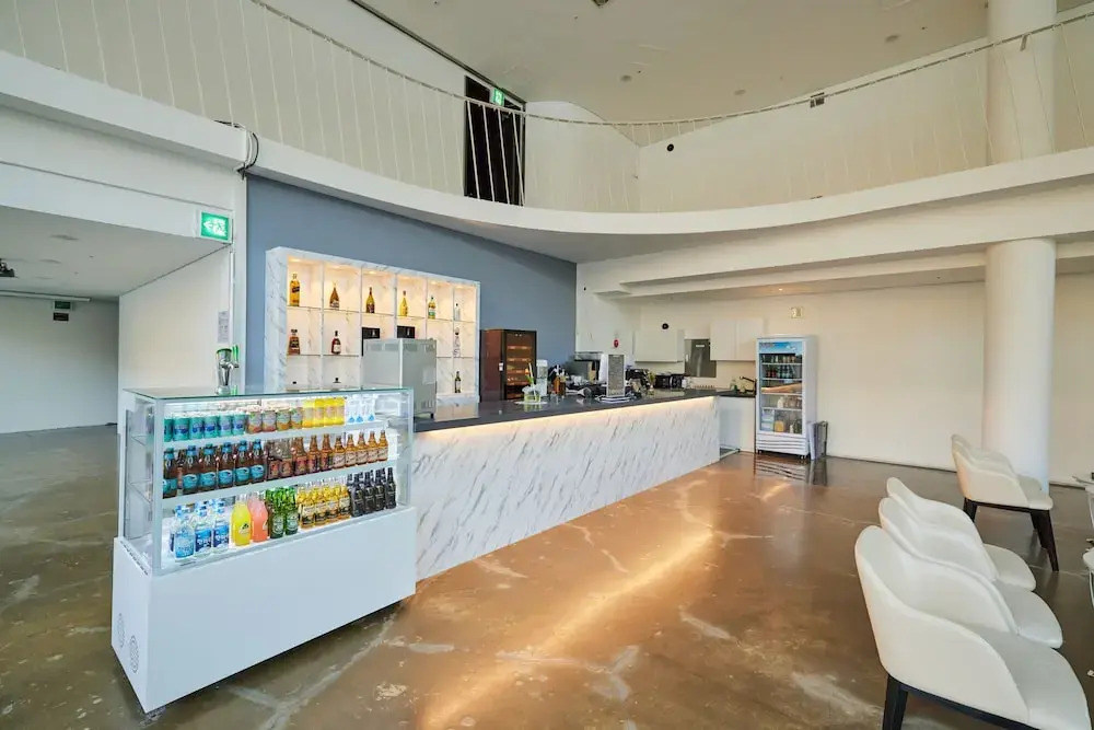 Crest72 Hotel