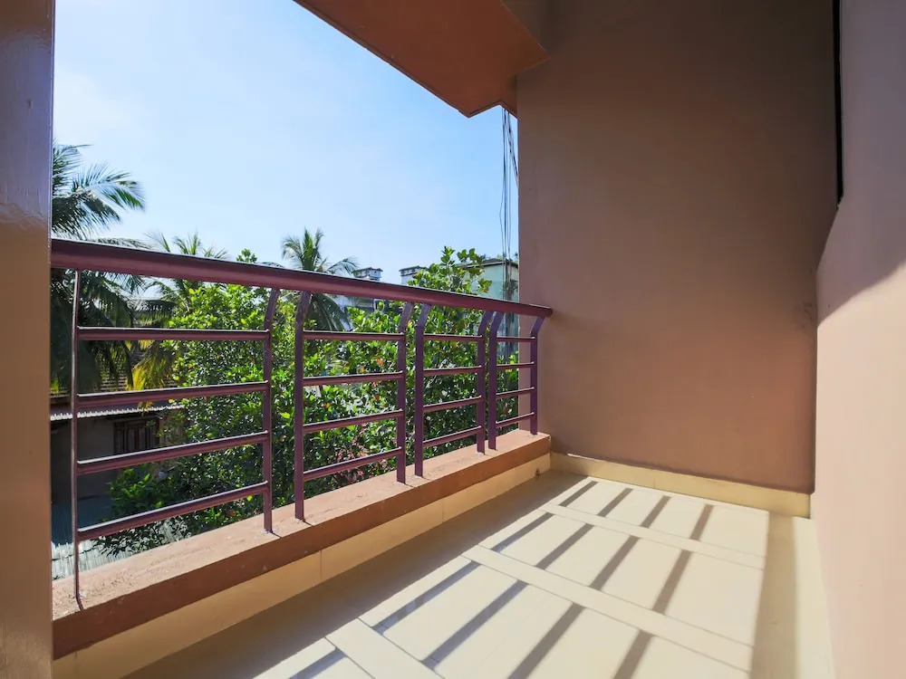OYO 18647 Pandav City Hotel