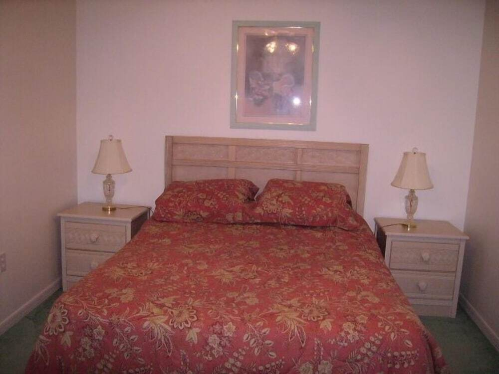 4 BR Oak Island Harbor Sleeps 8