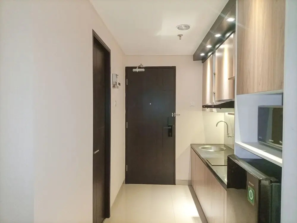 Elegant And Comfortable Studio Patraland Amarta Apartment