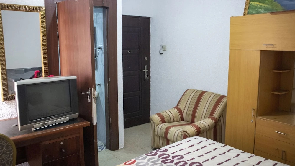Gulf Suites Hotel