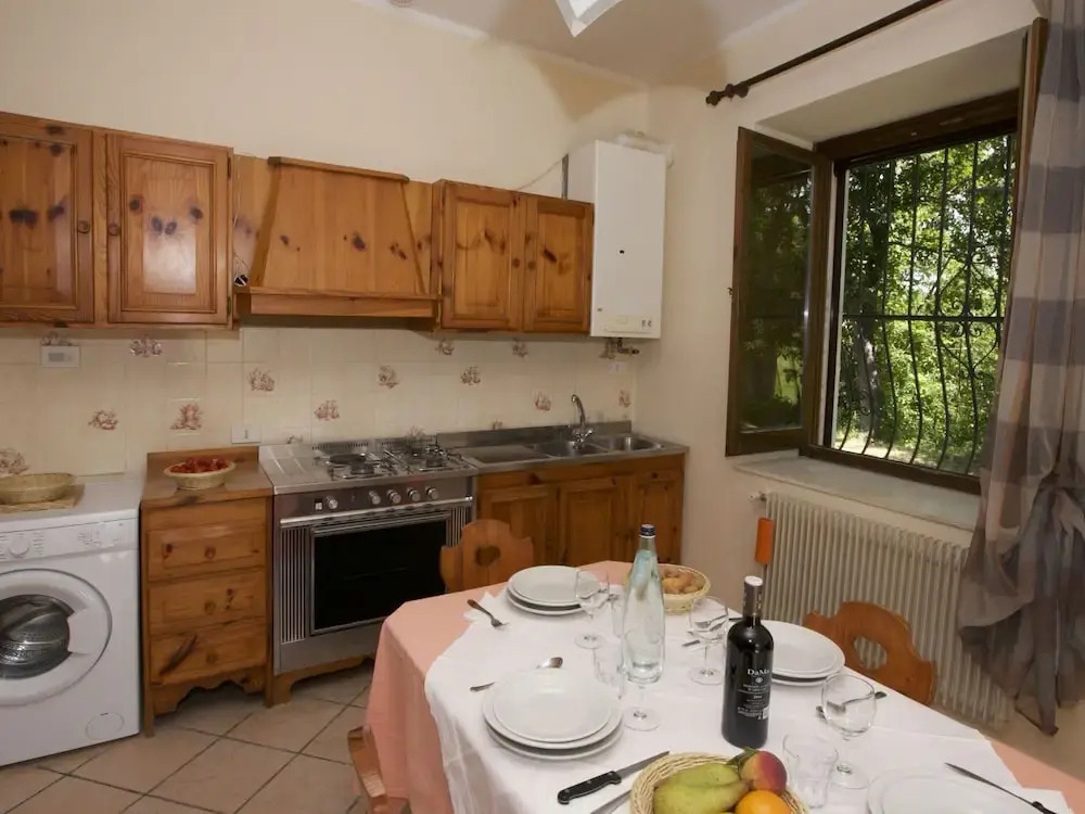 Vintage Cottage in Roccamorice with Garden