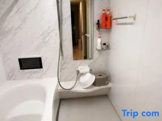 WZRE House (Entire only)