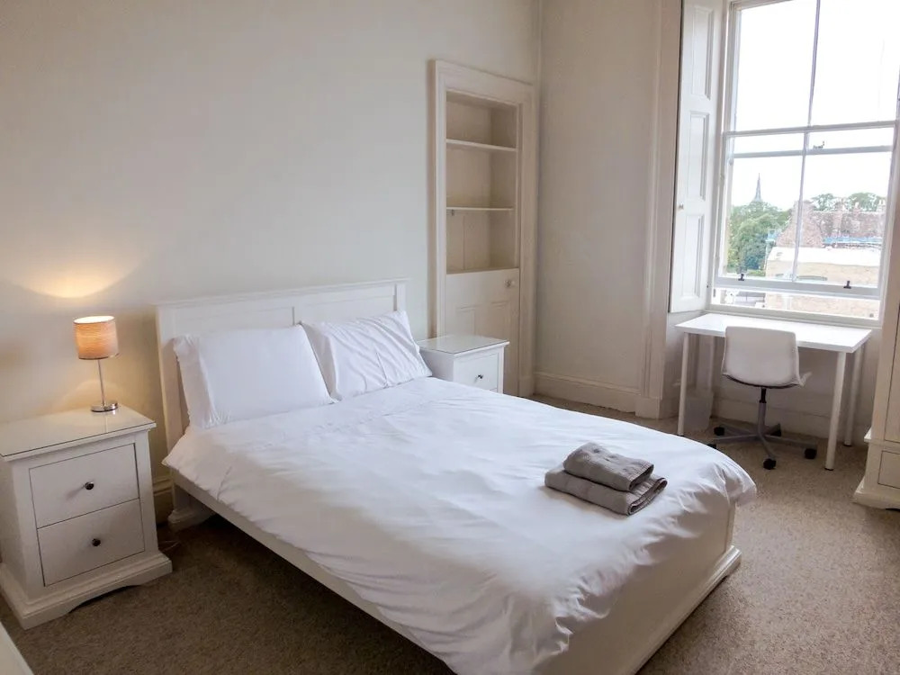 Silver Lining - Luxury Thirlestane Road
