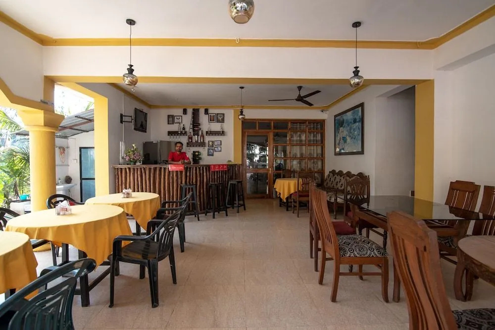 OYO 27909 Coco Garden Bar & Restaurant