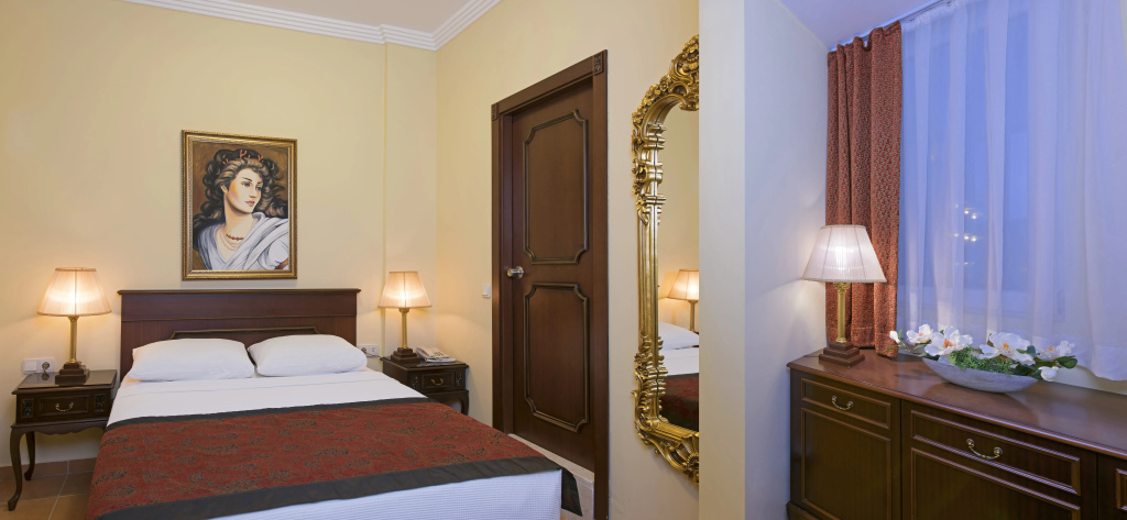 Antique Roman Palace Museum Hotel