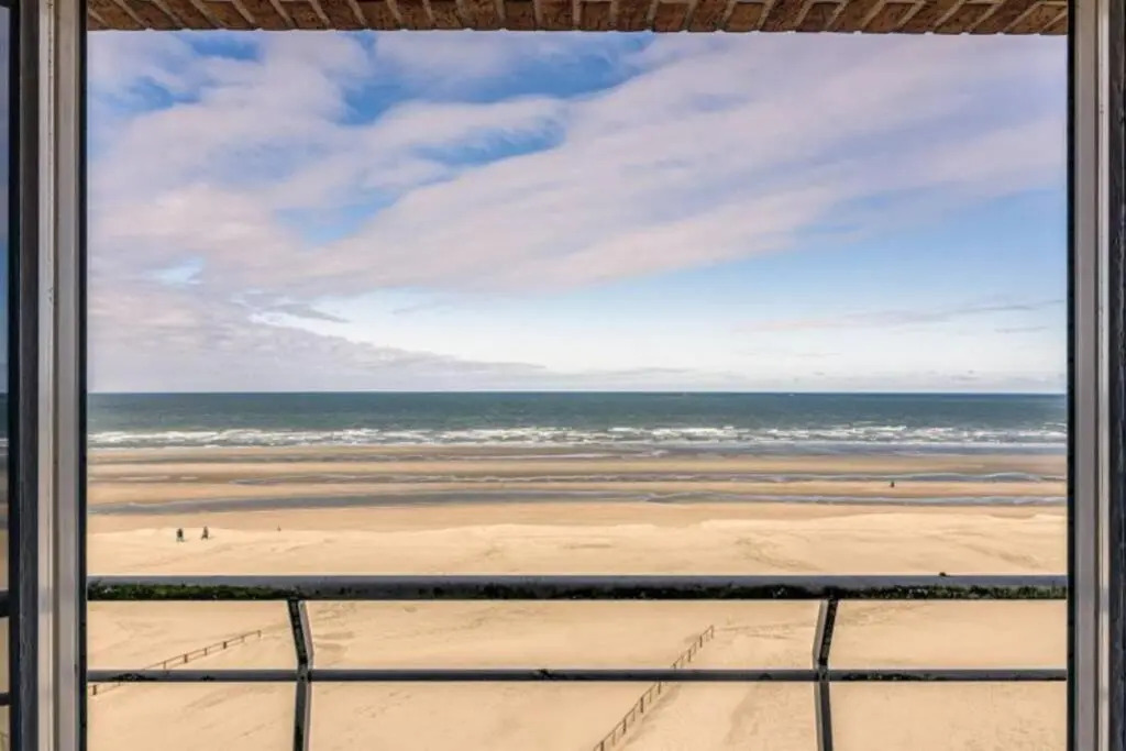 Appartment with frontal sea view with 3 bedrooms