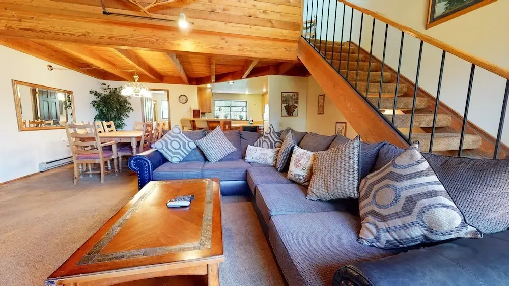 Snowflower 74 Spacious Condo with Great Complex Amenities, On The Shuttle Route by RedAwning