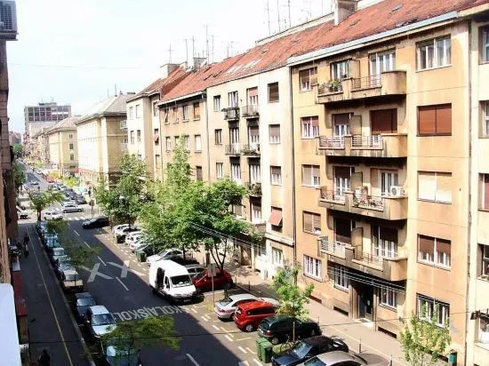 Apartment Manus A