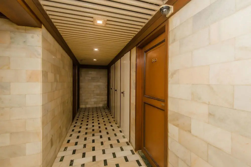 OYO 10248 Hotel Sahar International