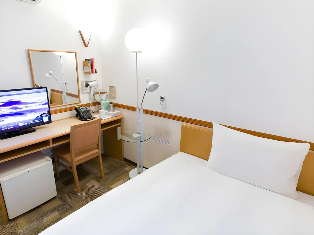 Toyoko Inn Okinawa Naha Kokusai-dori Miebashi-eki