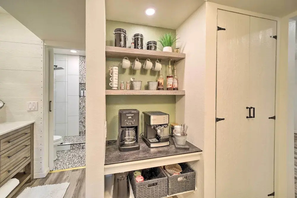 Sedona Condo w/ Pool, Hot Tub, & Pickleball!
