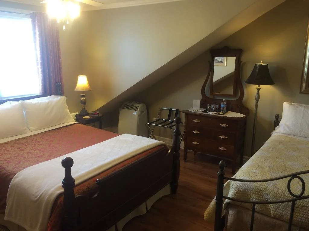 Rose Manor Inn B & B