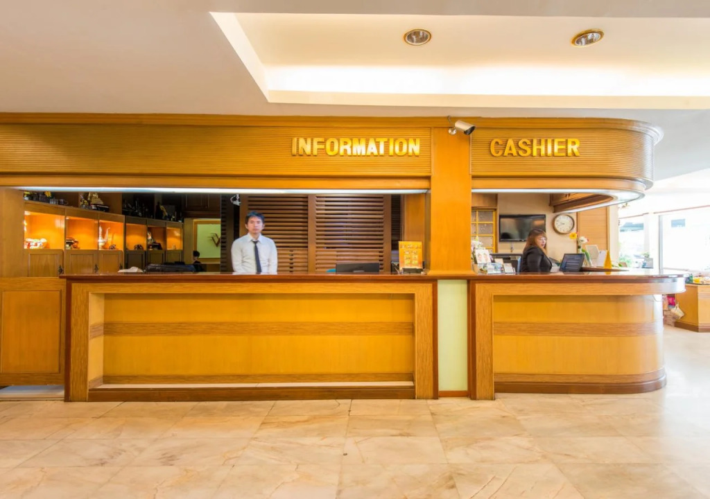 Wall Street Inn, Bangkok