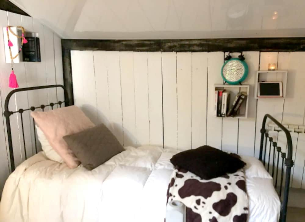 Chalet With 2 Bedrooms in Sanguinet, With Enclosed Garden and Wifi