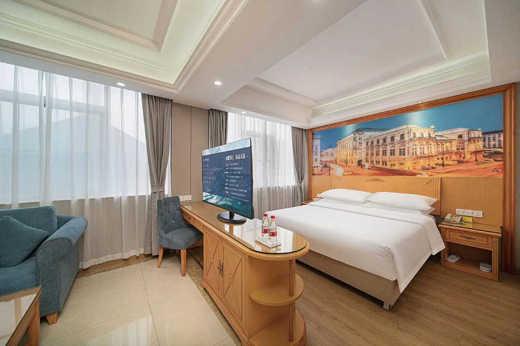 Vienna Hotel (Shenzhen Tianbao Road)