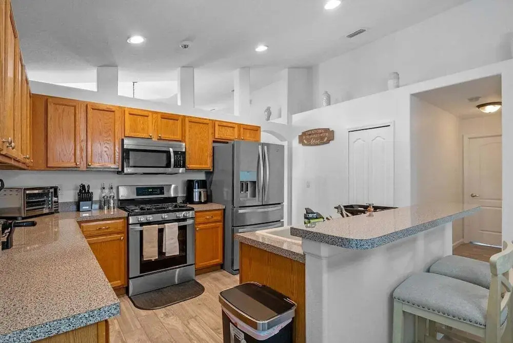 15730 BAY Vista Drive Clermont, 4bed
