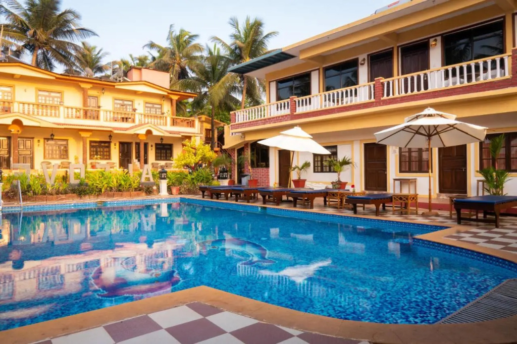 Alcove Beach Resort