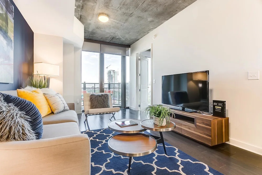 Plush 1BR w/ Pool + Gym in Victory Park