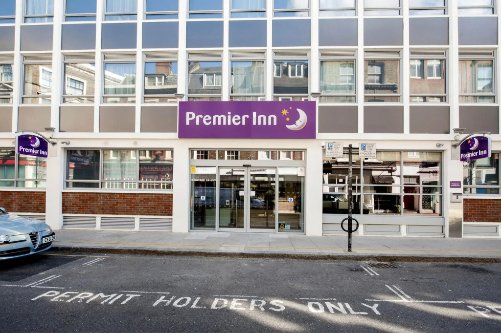 Отель Premier Inn London Holborn