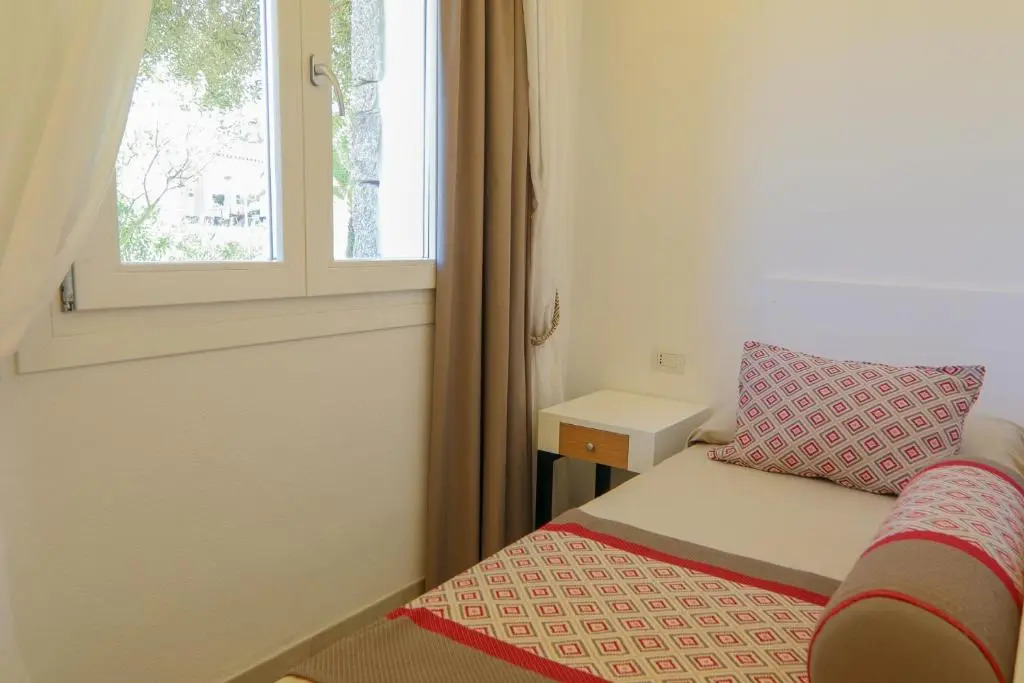 Limone Beach Resort