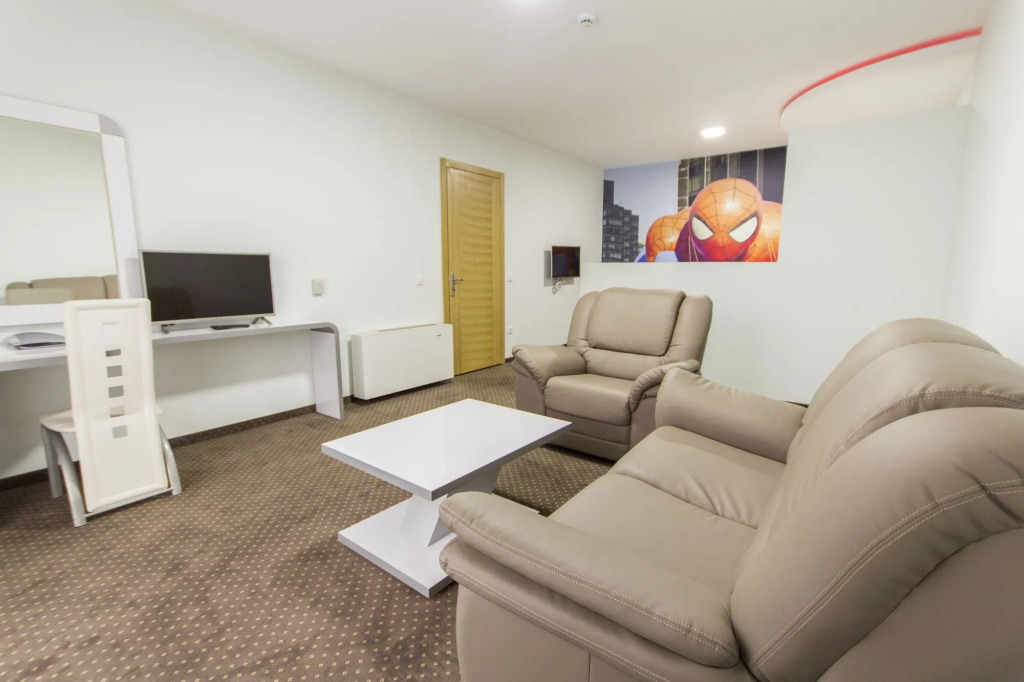 Отель Hollywoodland Wellness & Aquapark