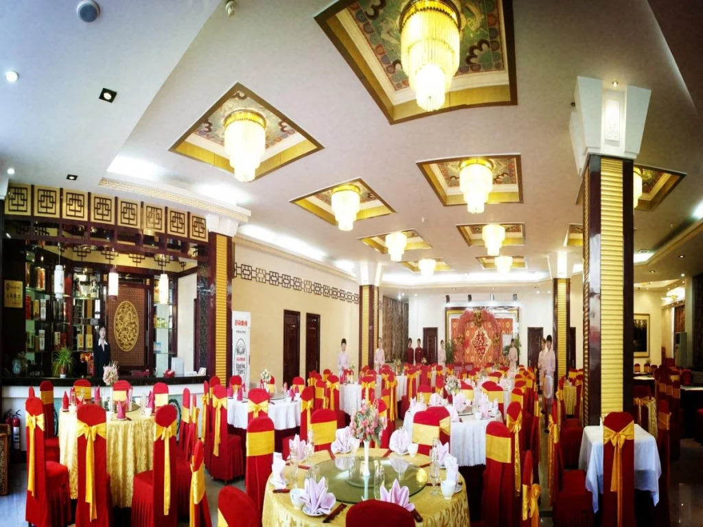 Dunhuang Golden Leaf Hotel